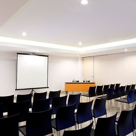Amaris Hotel Ponorogo Eksteriør billede