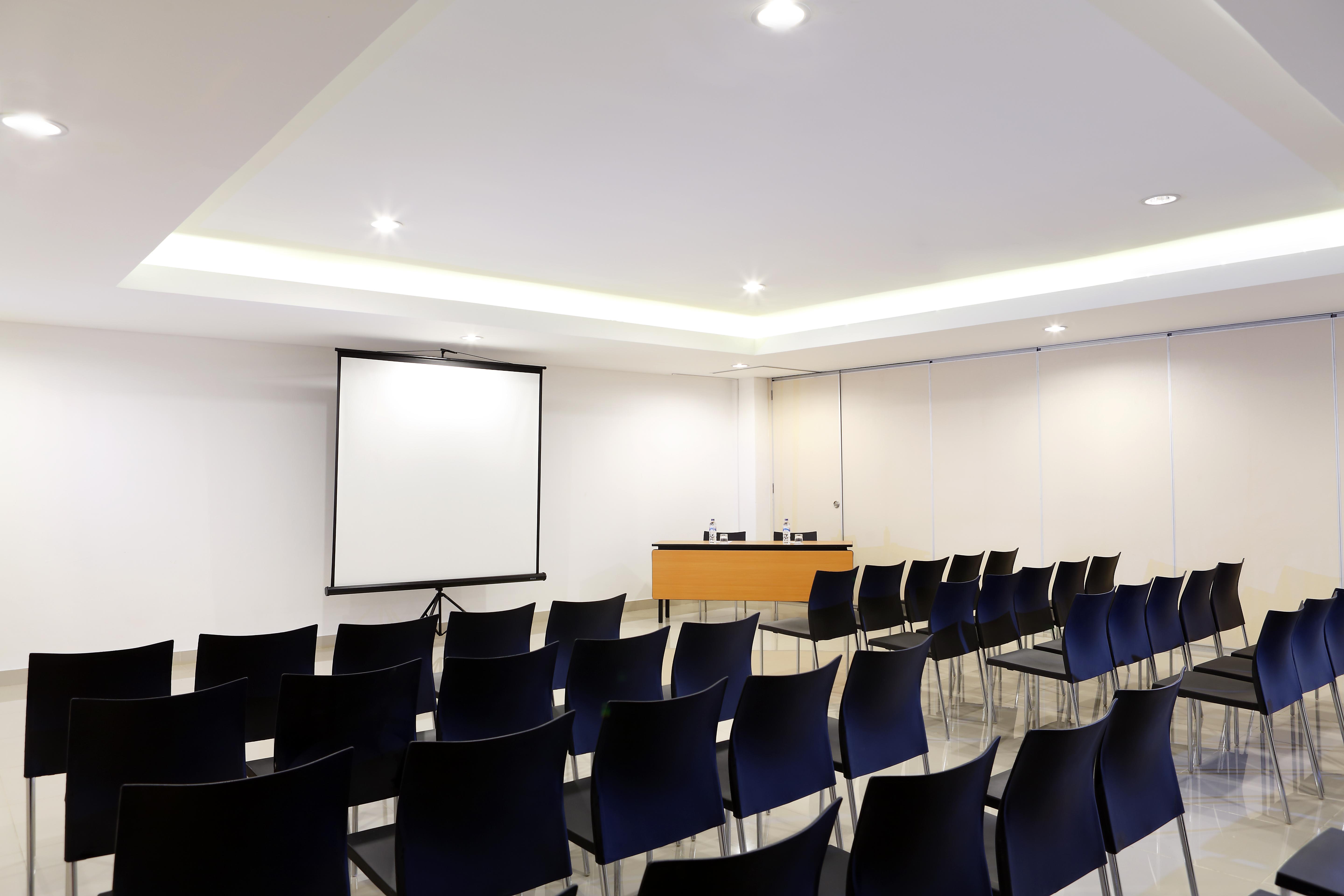 Amaris Hotel Ponorogo Eksteriør billede