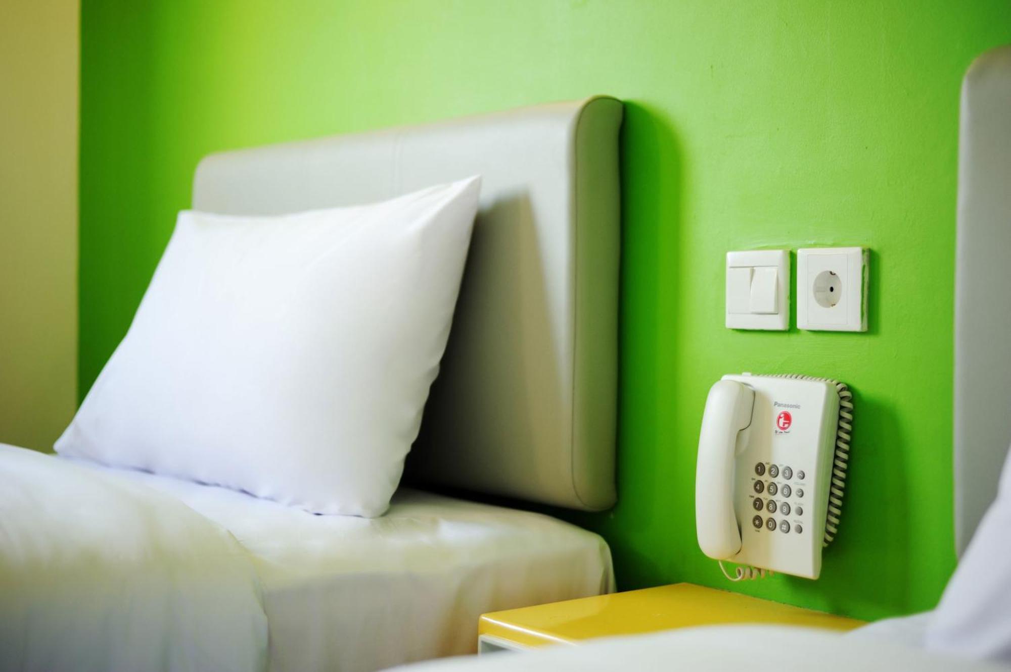 Amaris Hotel Ponorogo Værelse billede